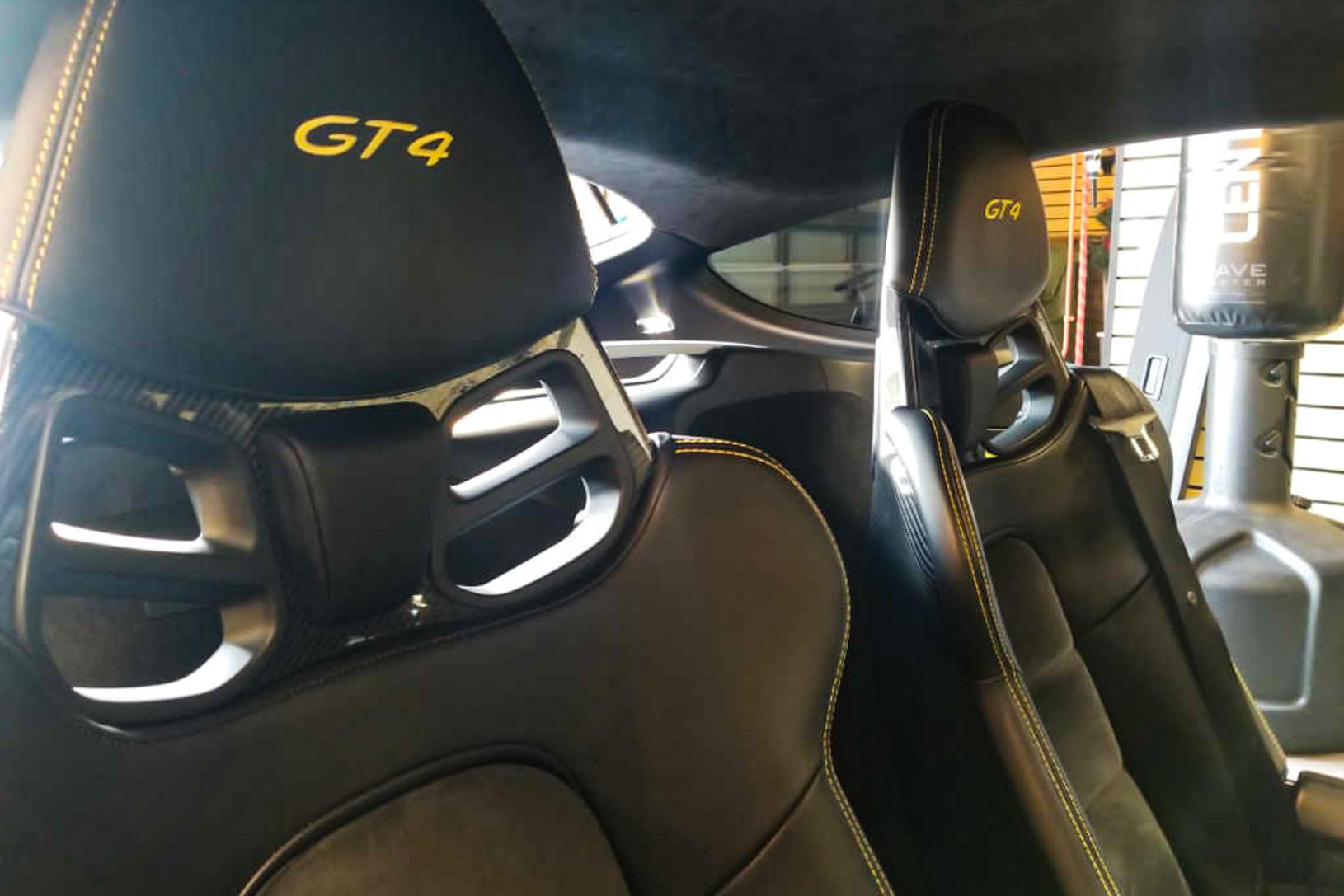 2016 Porsche Cayman GT4