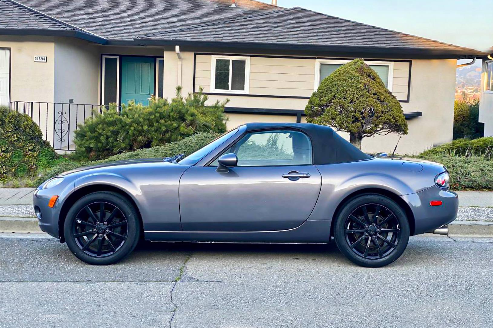 2005 Mazda MX-5