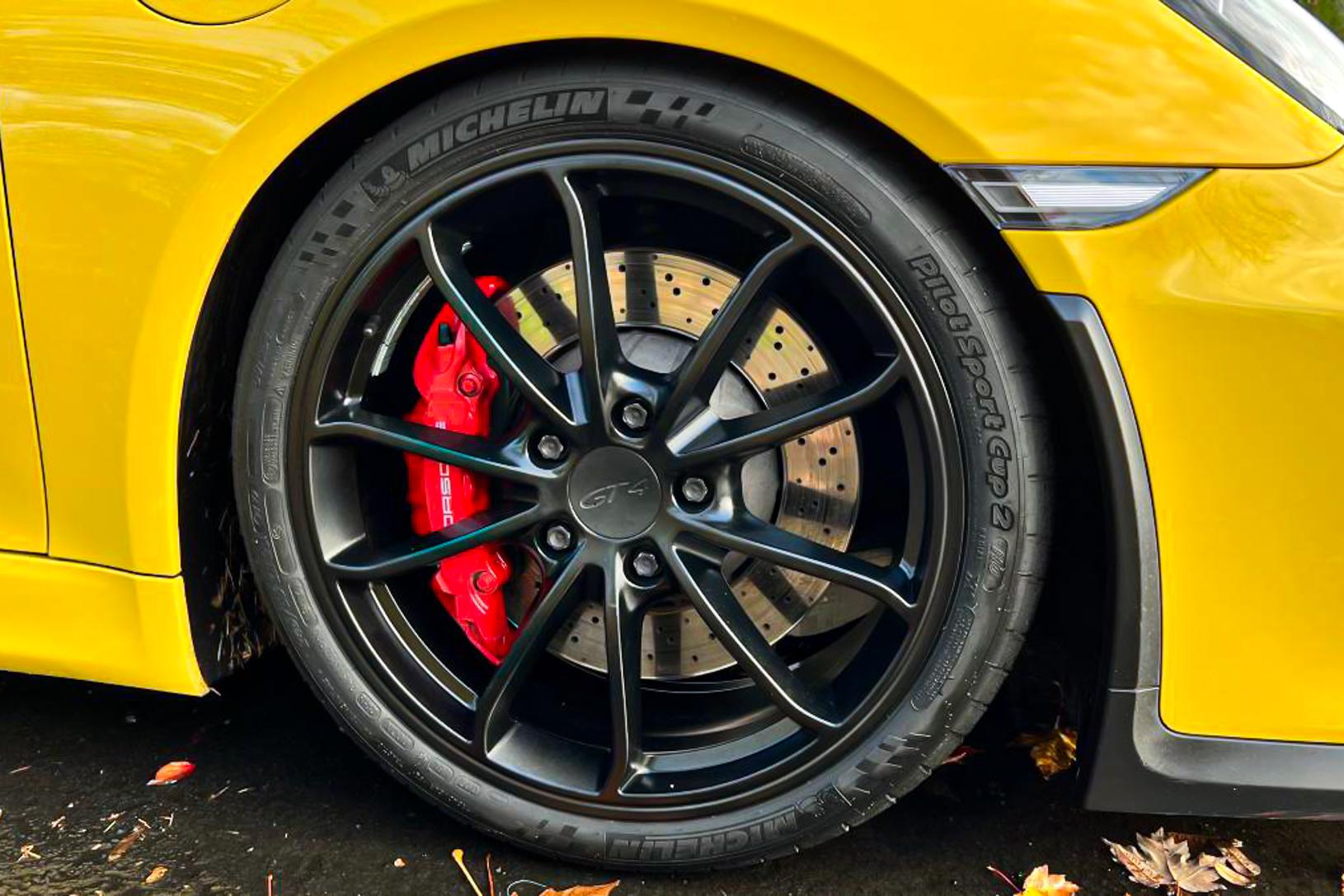 2016 Porsche Cayman GT4