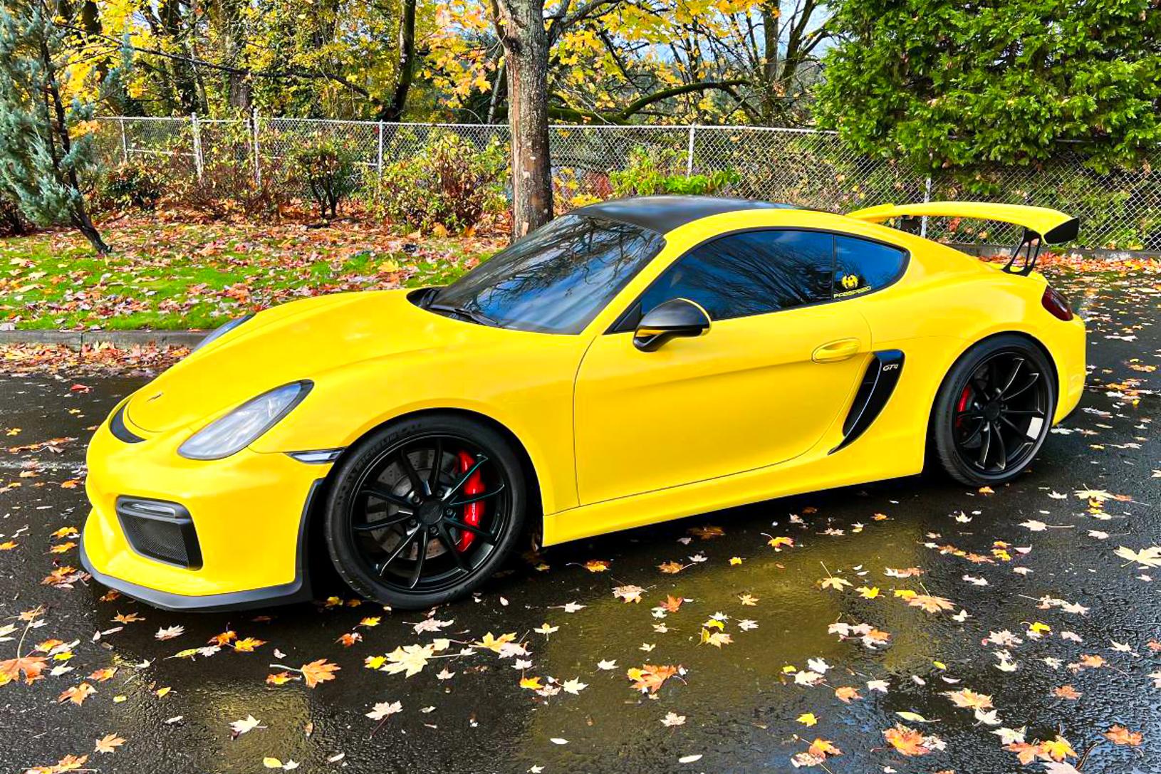 2016 Porsche Cayman GT4