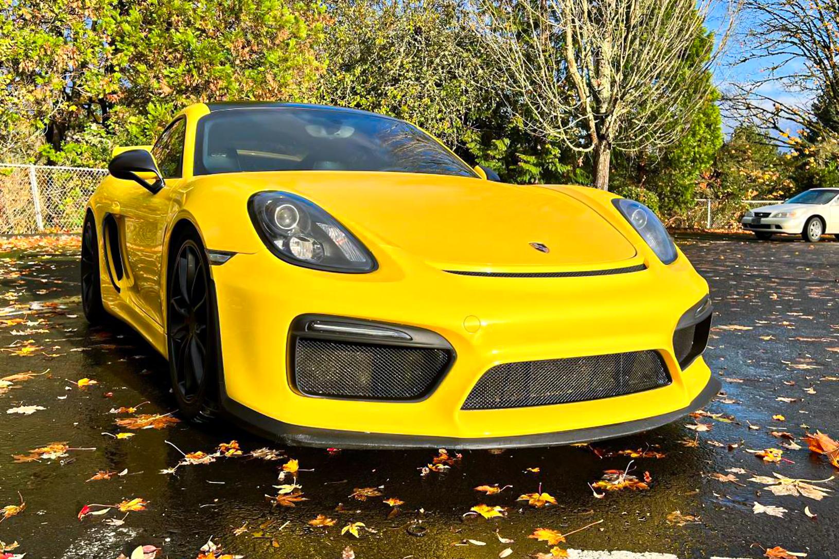 2016 Porsche Cayman GT4