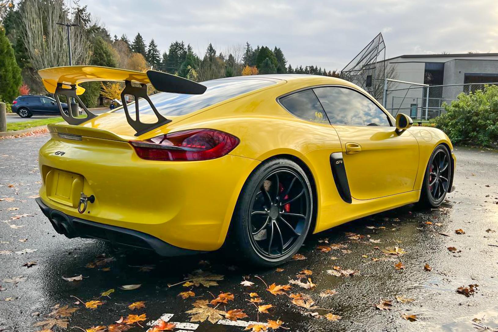 2016 Porsche Cayman GT4