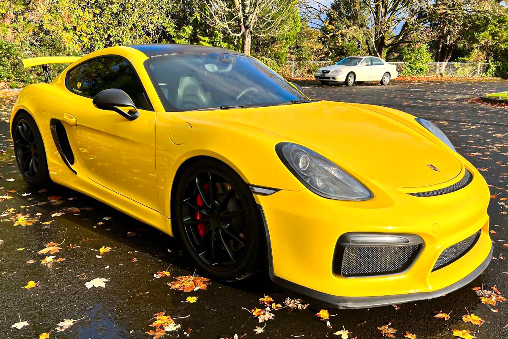 2016 Porsche Cayman GT4
