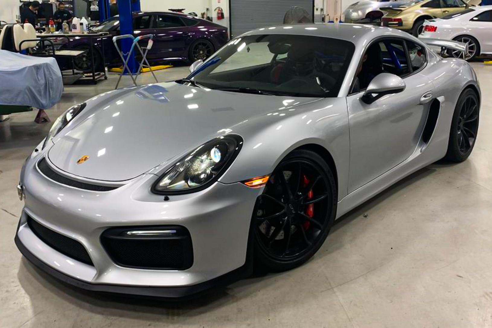 2016 Porsche Cayman GT4