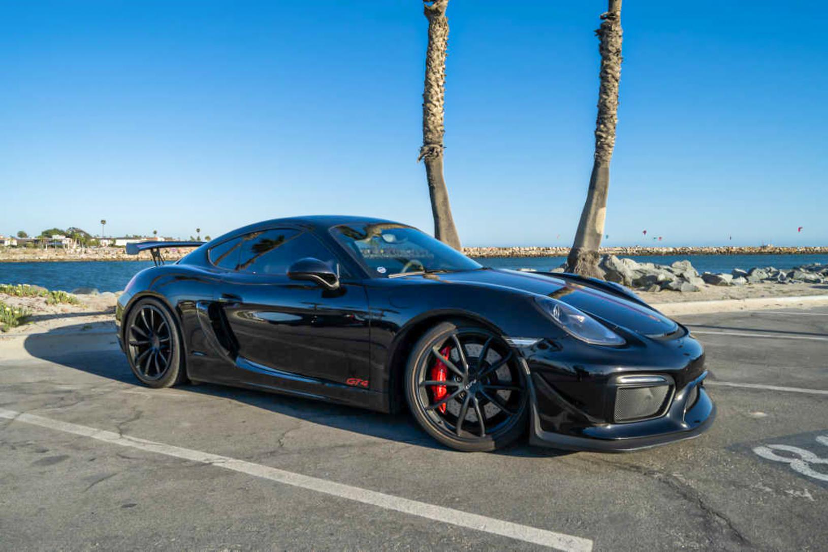 2016 Porsche Cayman GT4