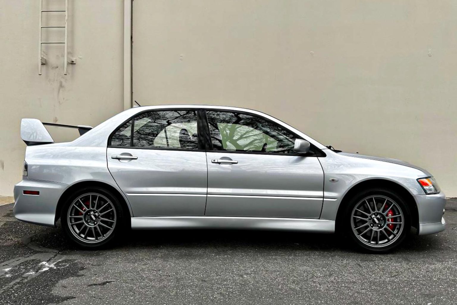 2006 Mitsubishi Evo MR | Built for Backroads