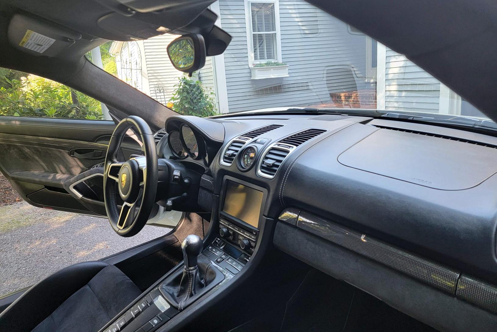 2016 Porsche Cayman GT4