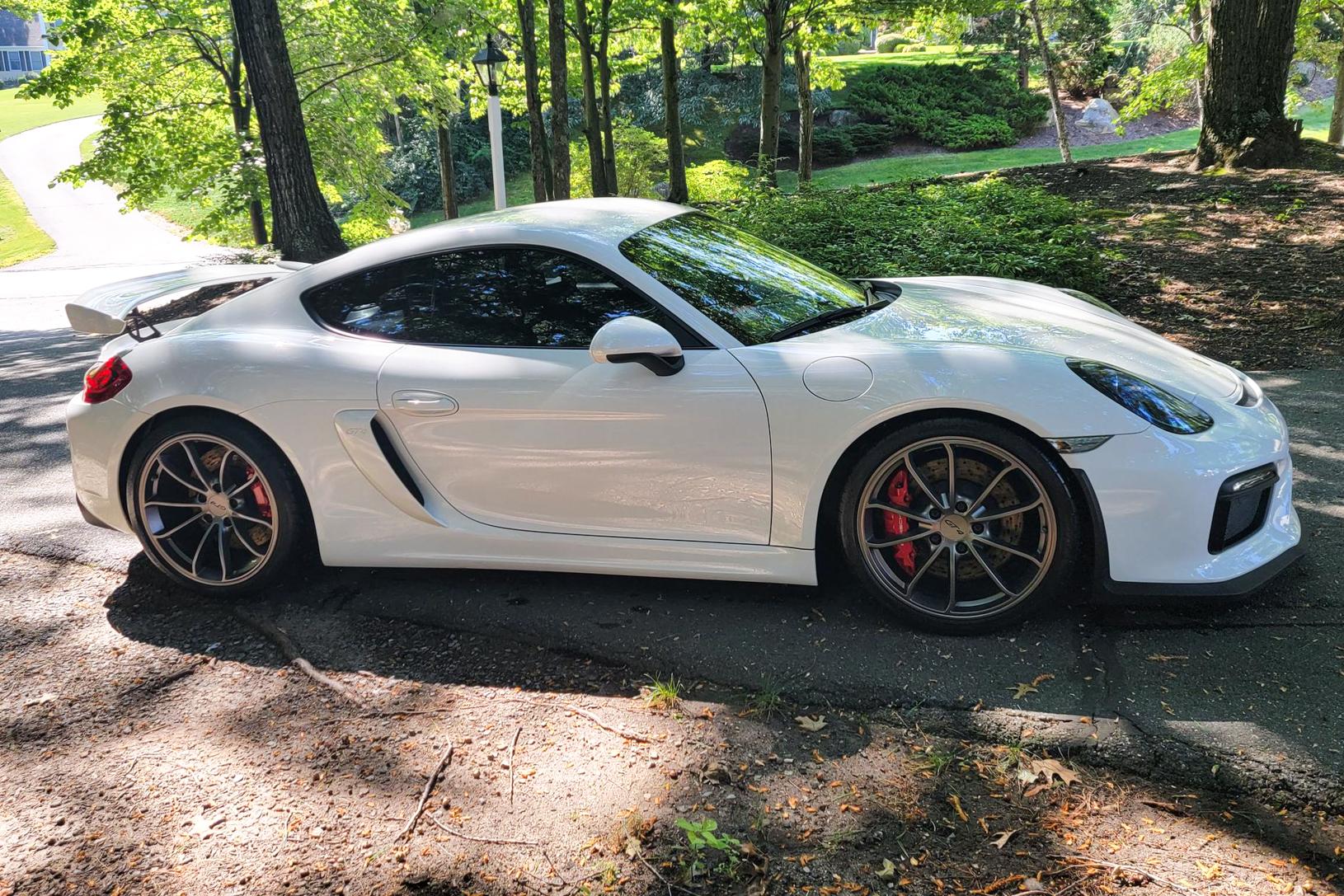 2016 Porsche Cayman GT4