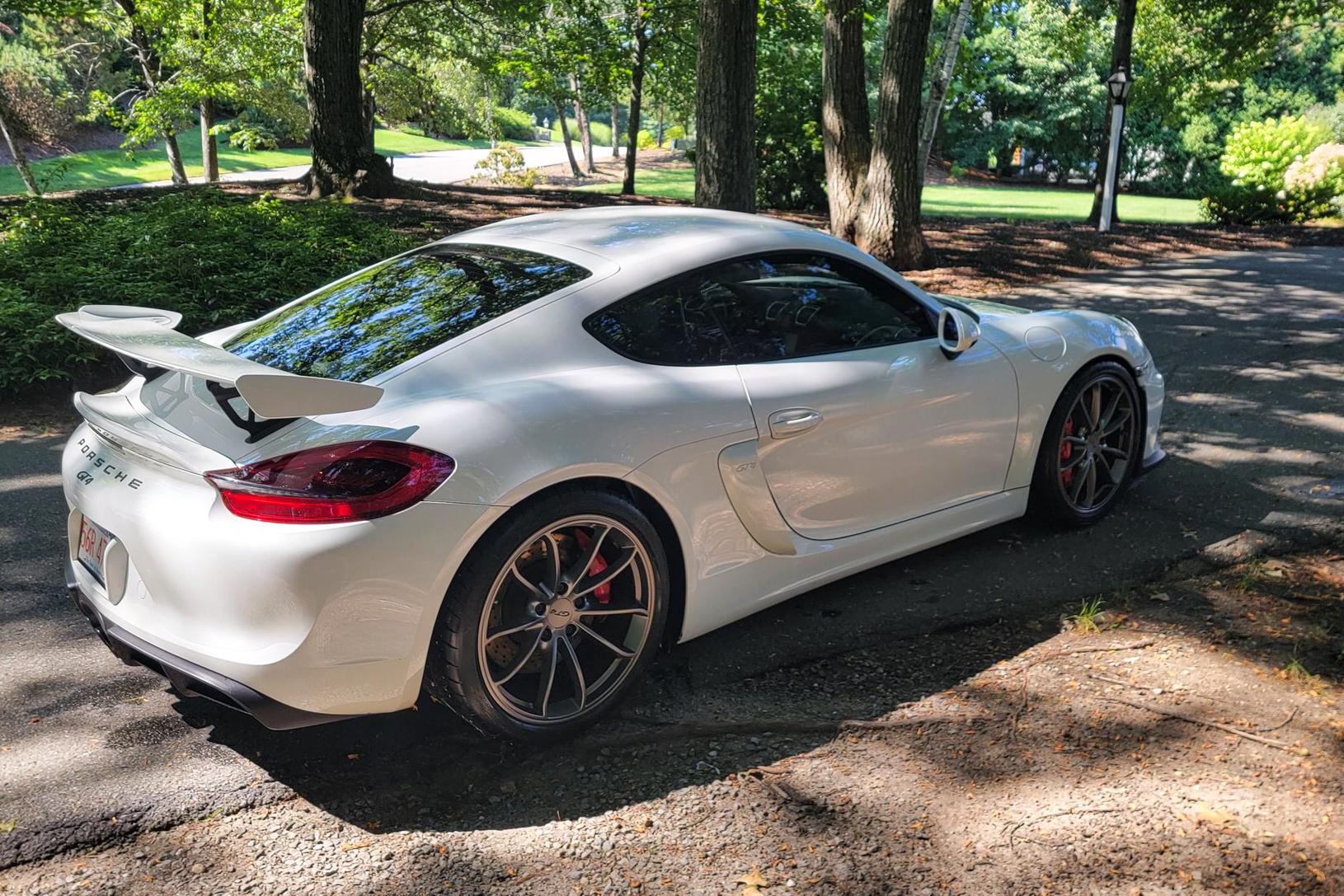 2016 Porsche Cayman GT4