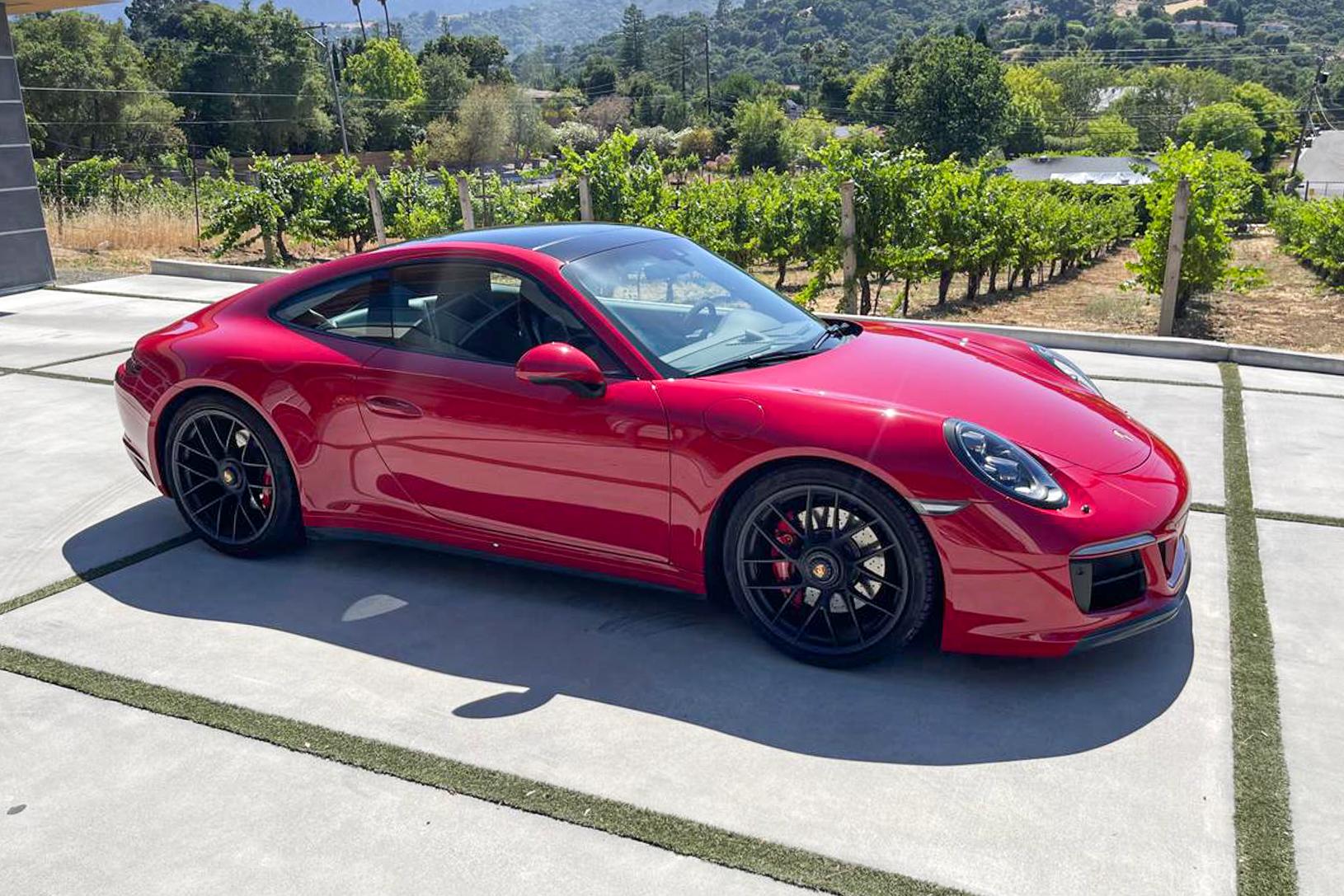 2018 Porsche 911 C4 GTS