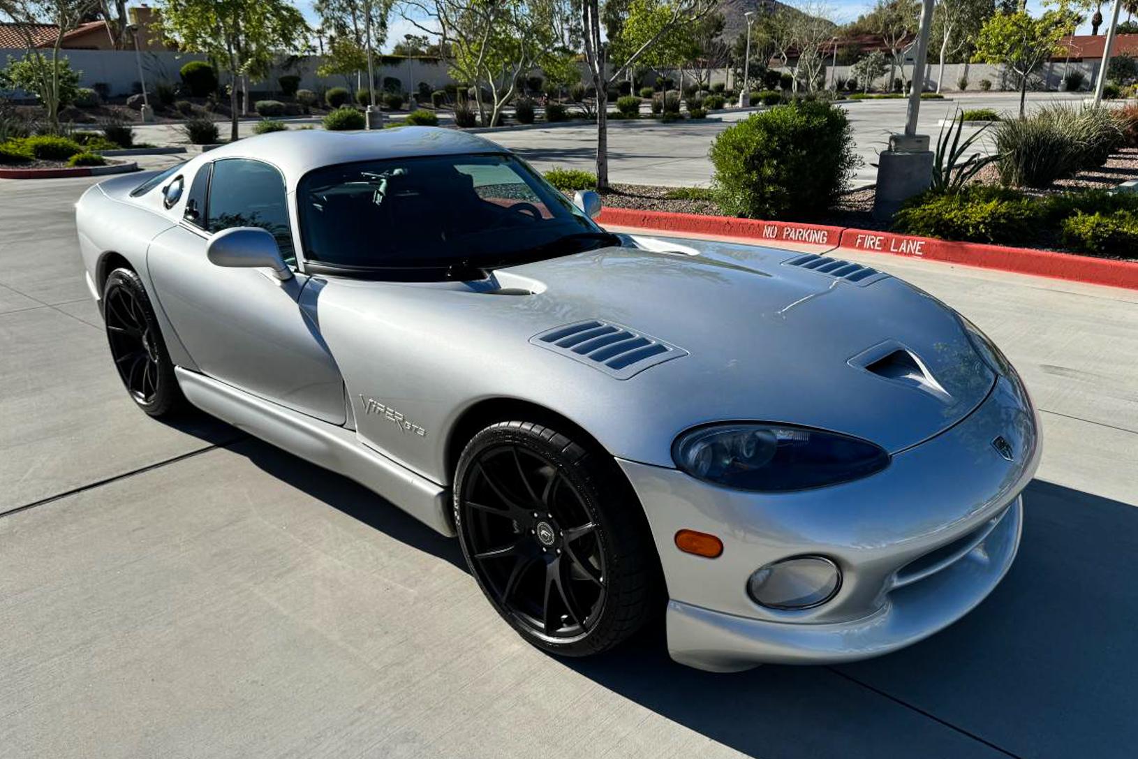 1998 Dodge Viper GTS