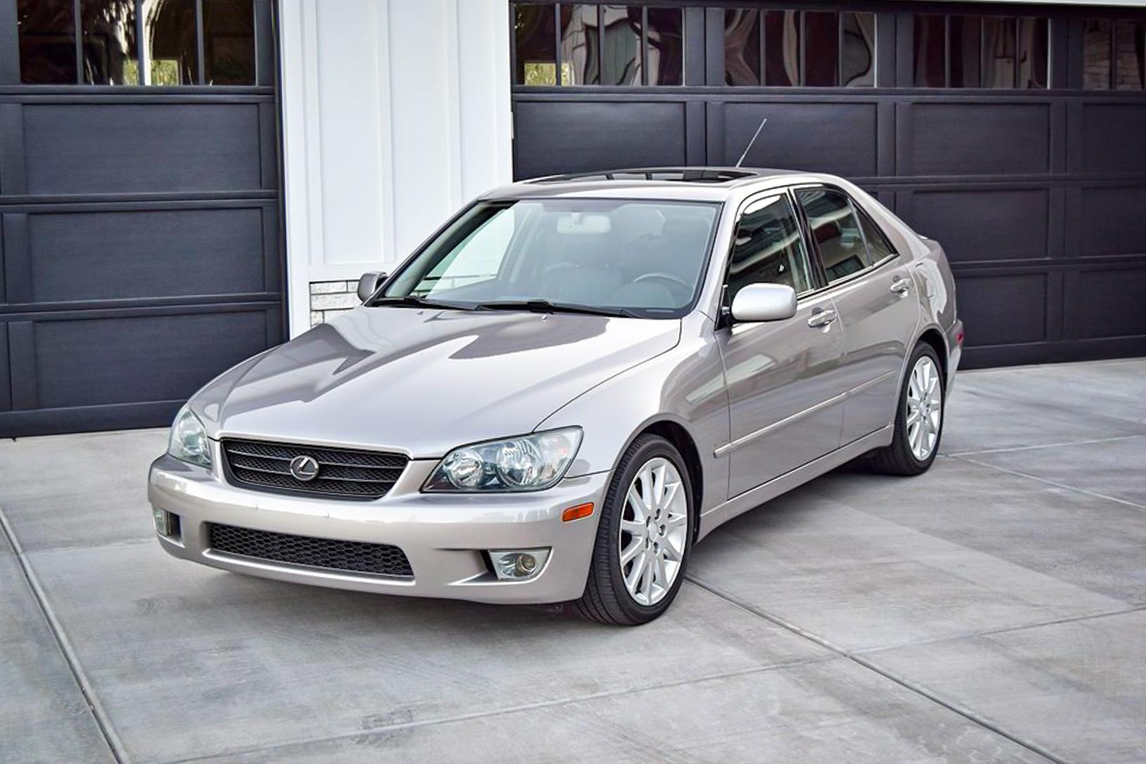 2003 Lexus IS300