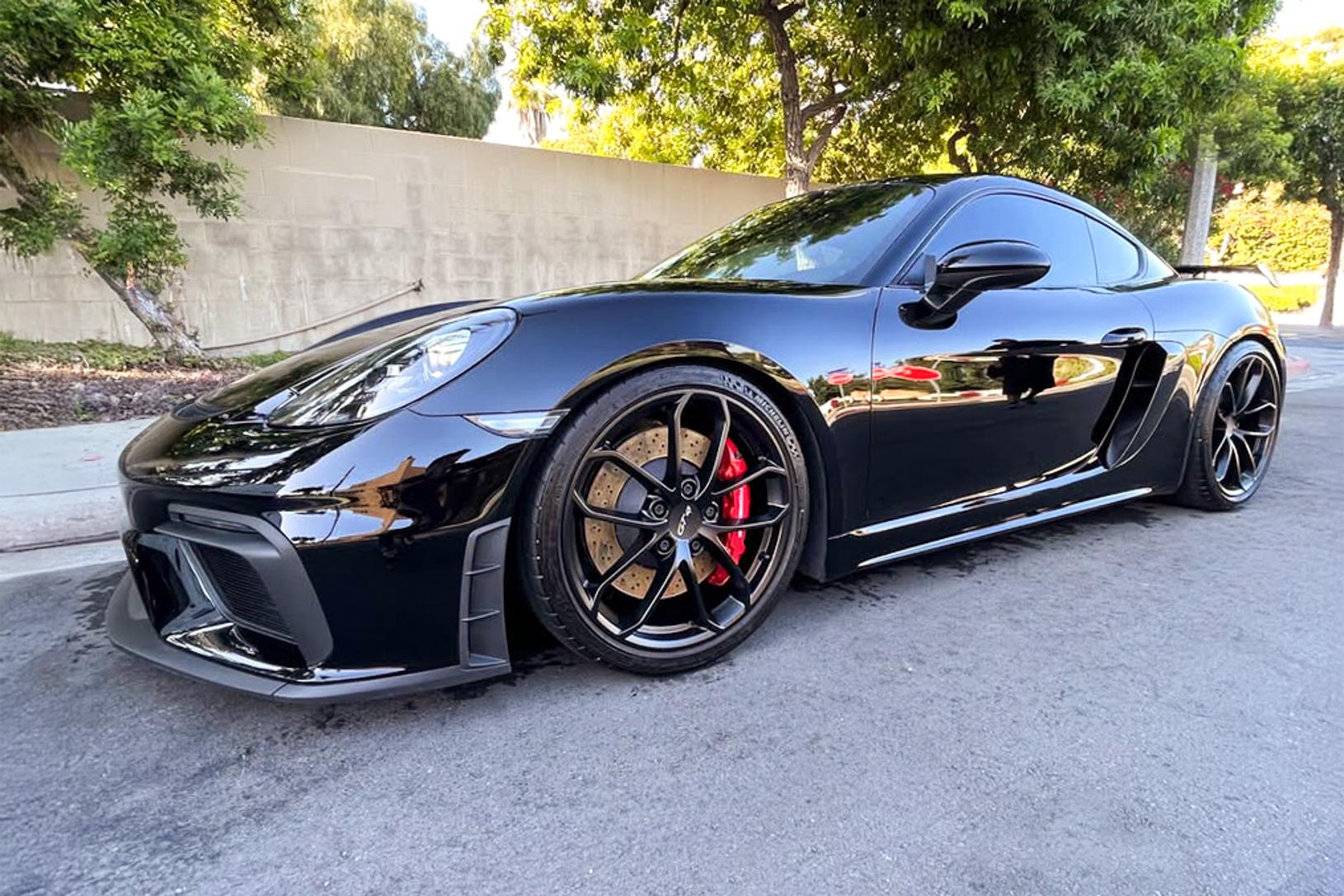 2020 Porsche Cayman GT4