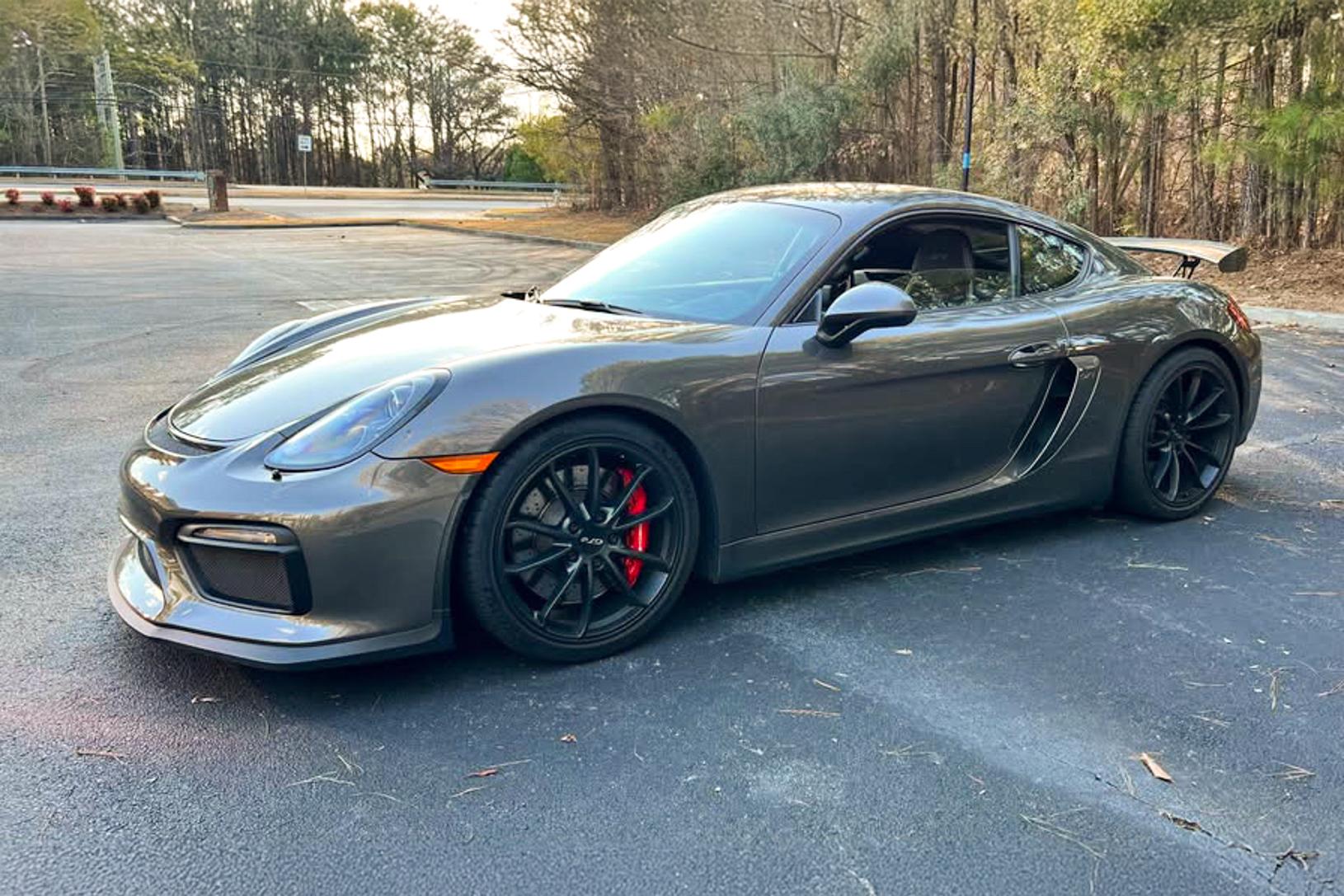 2016 Porsche Cayman GT4