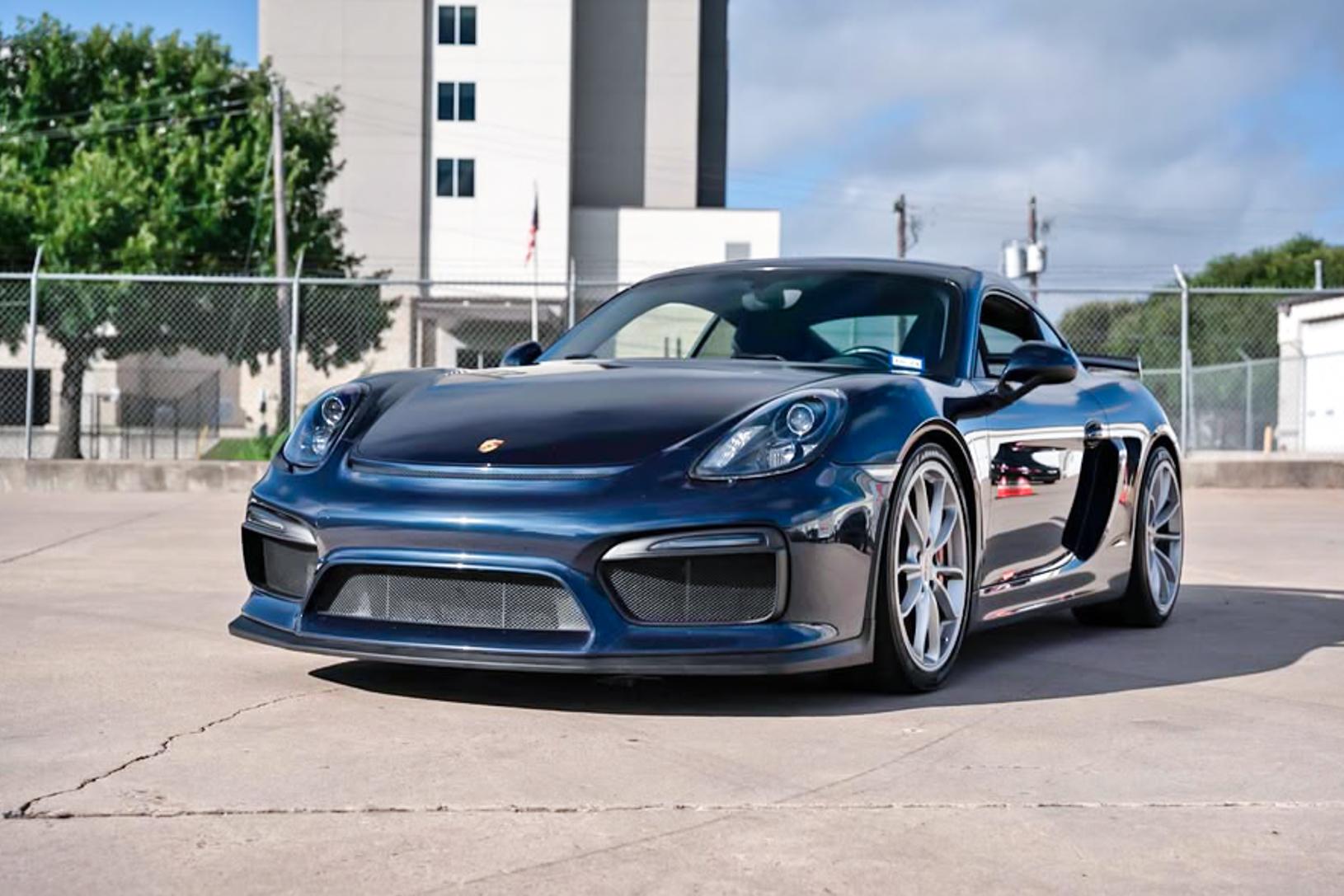 2016 Porsche Cayman GT4