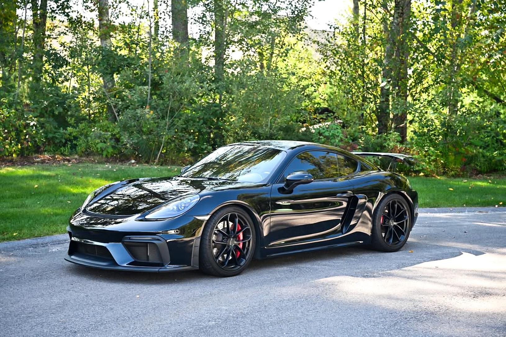 2021 Porsche Cayman GT4