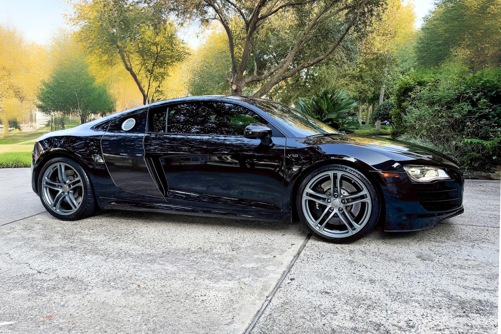 2012 Audi R8 V10