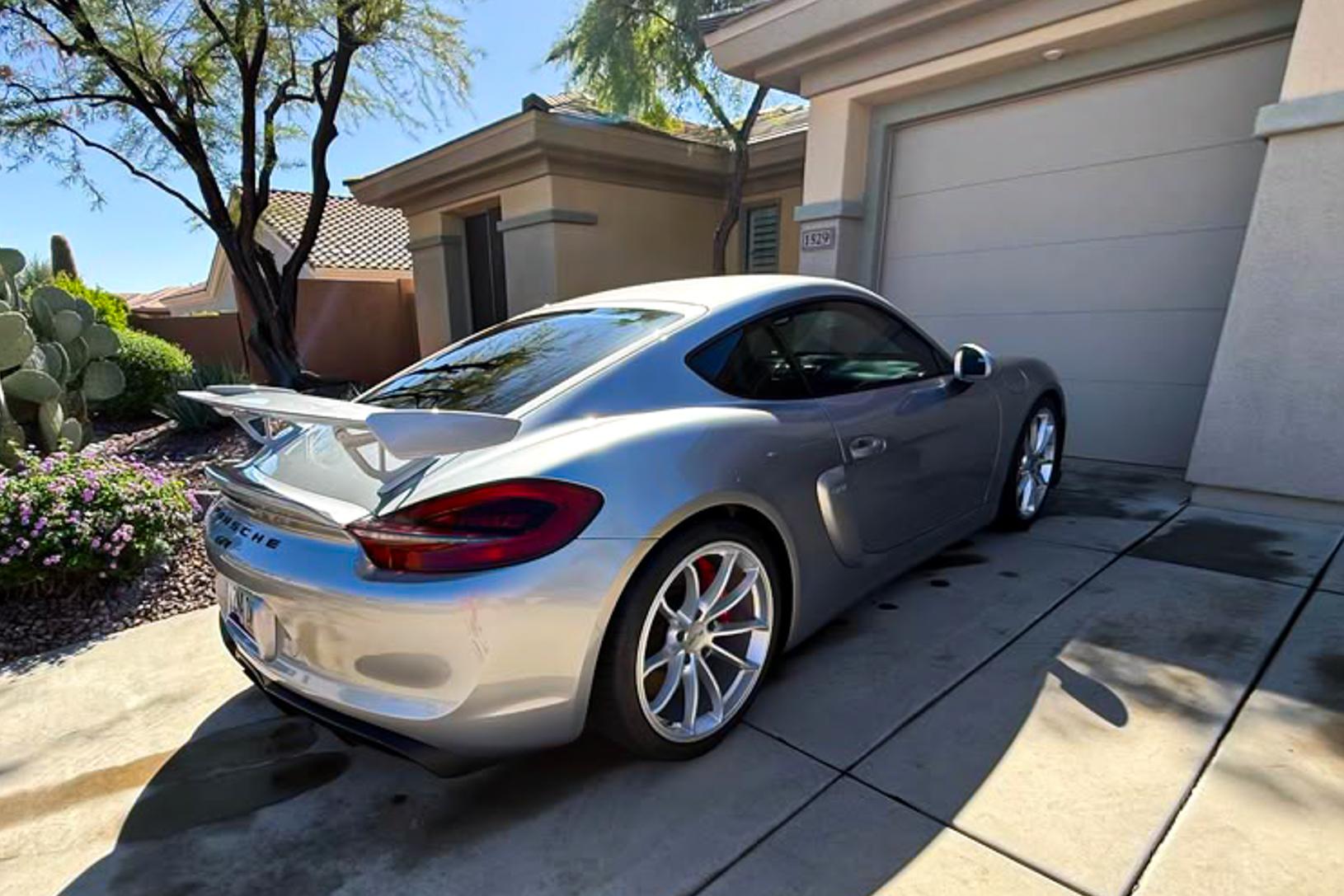 2016 Porsche Cayman GT4