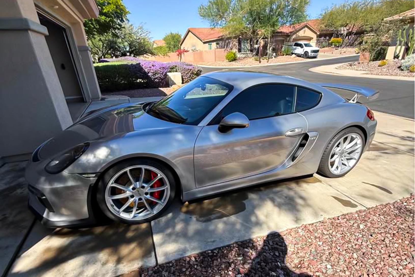 2016 Porsche Cayman GT4