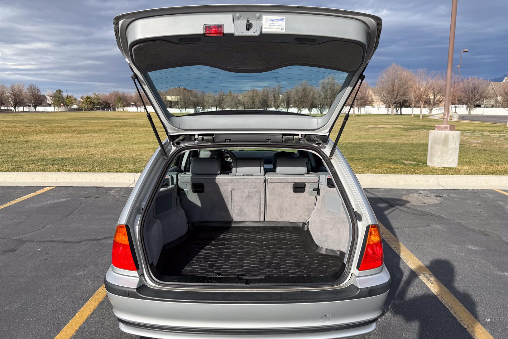 2003 BMW 325Xi Touring 'ZHP Swap'