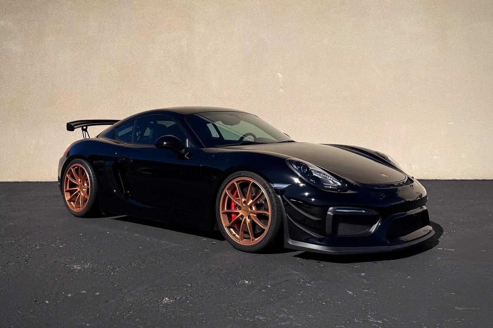 2016 Porsche Cayman GT4