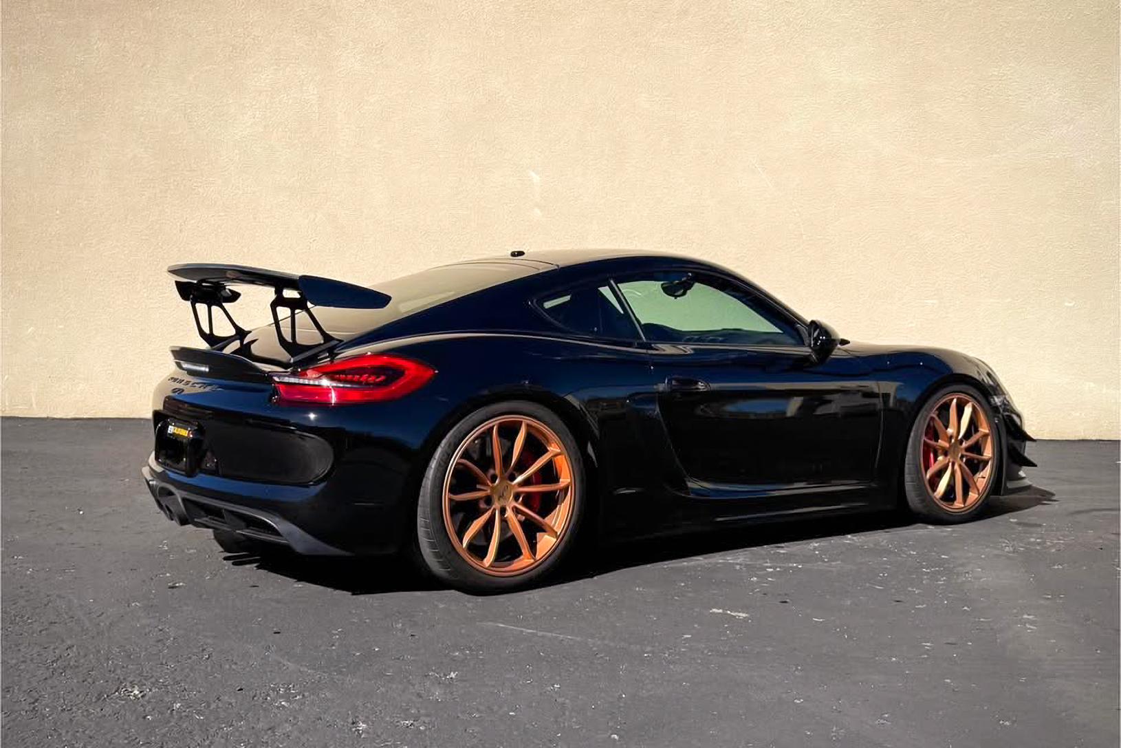 2016 Porsche Cayman GT4