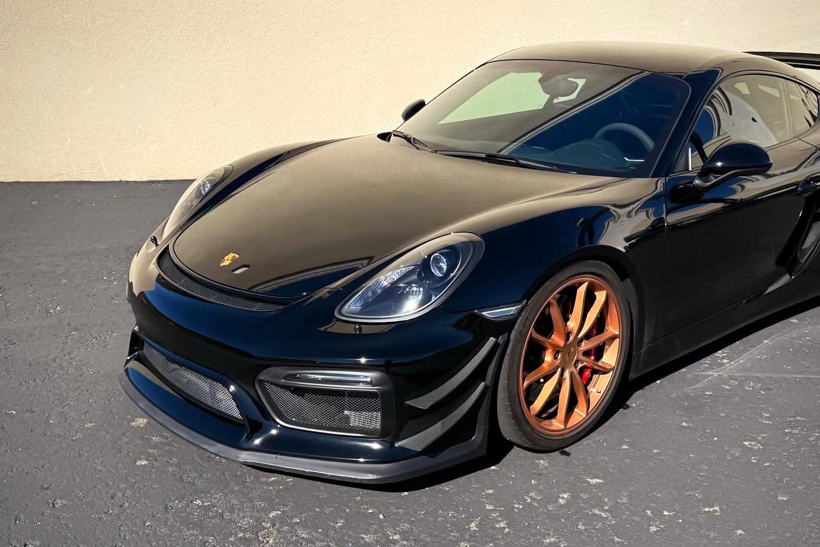 2016 Porsche Cayman GT4