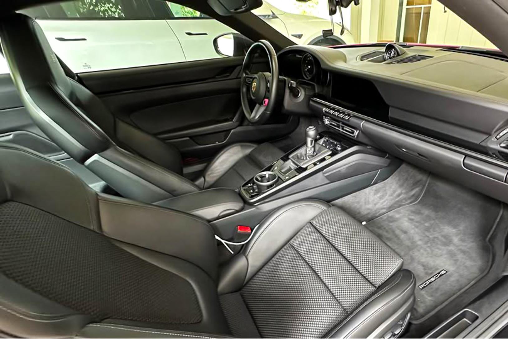 2023 Porsche 911 T