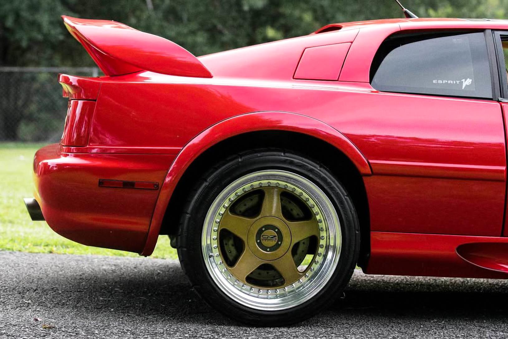 2000 Lotus Esprit V8