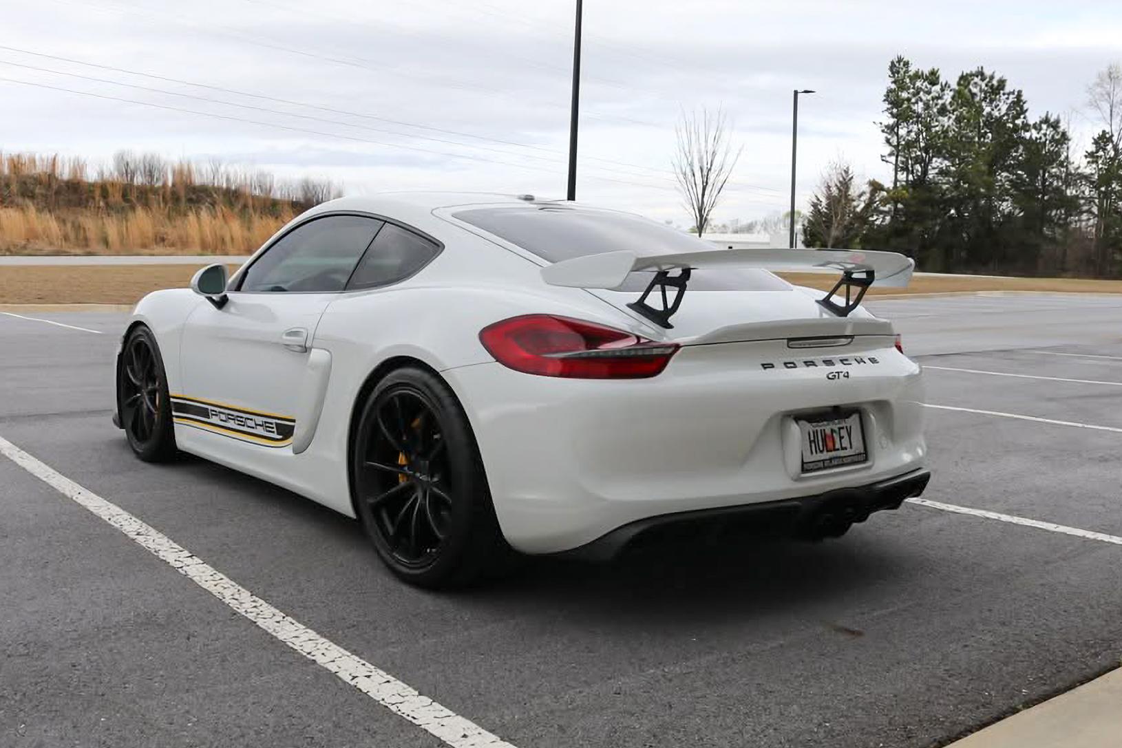 2016 Porsche Cayman GT4