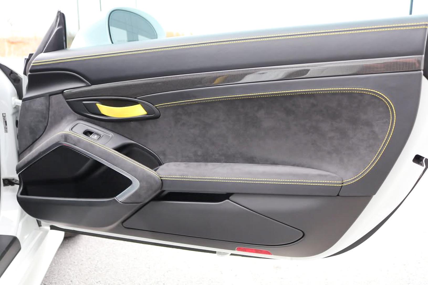 2016 Porsche Cayman GT4