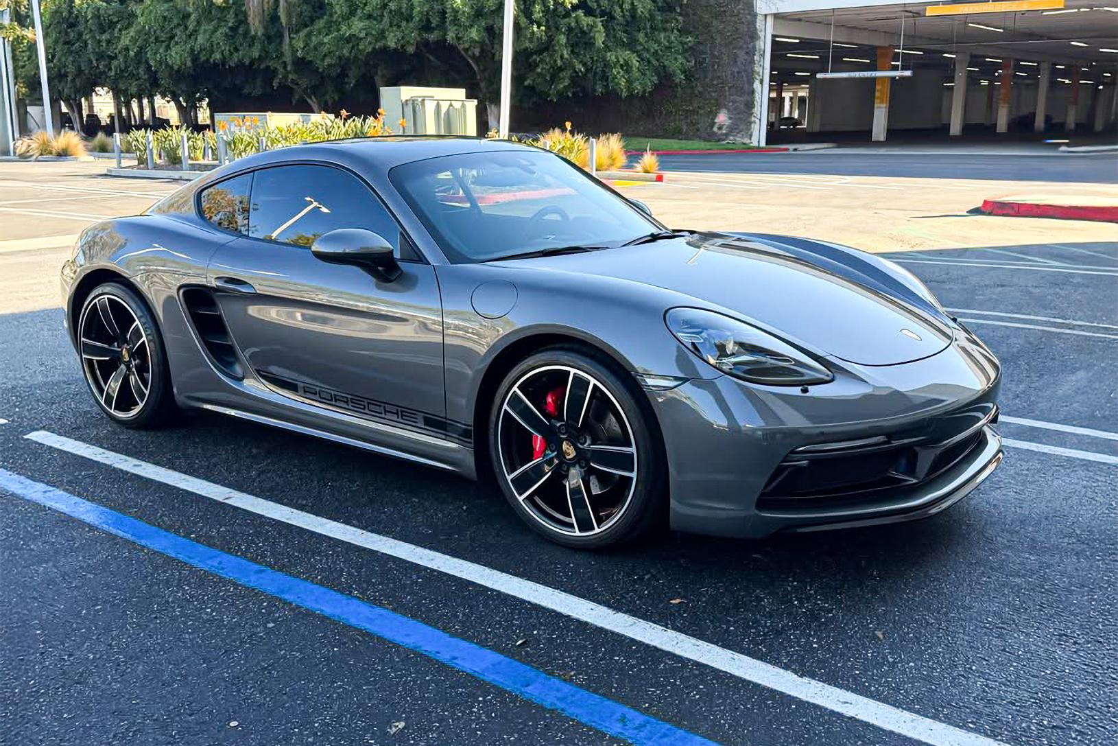 2019 Porsche Cayman S