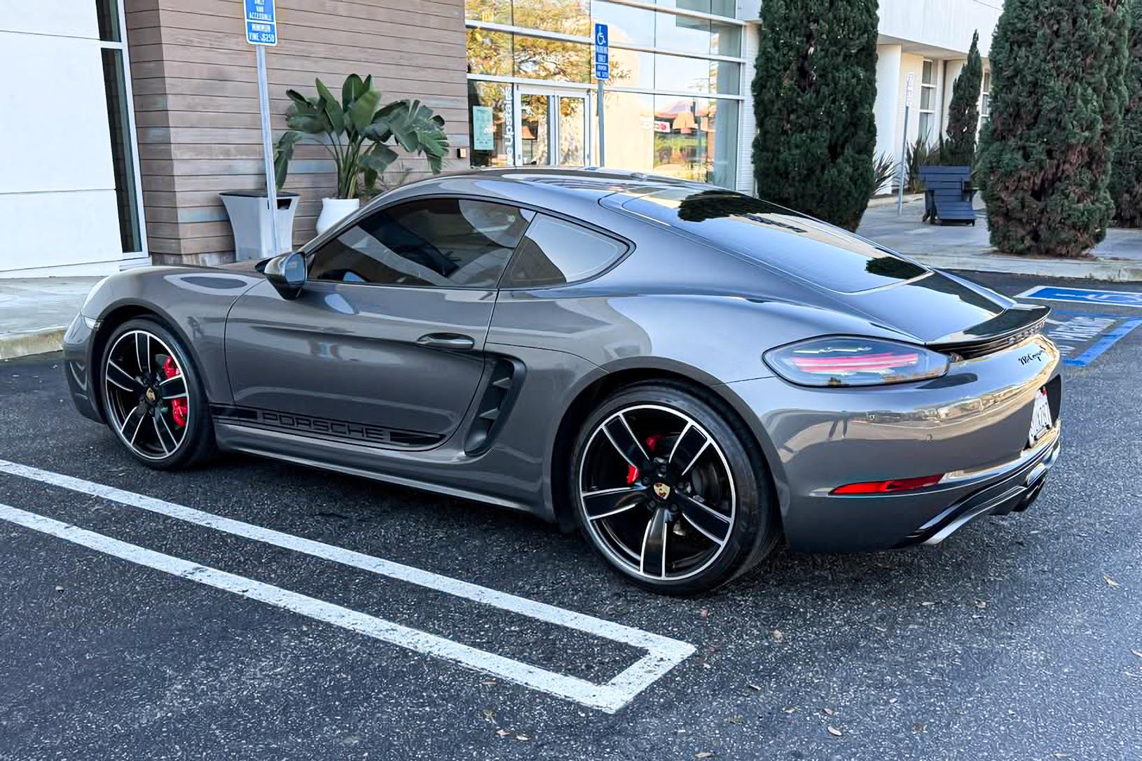 2019 Porsche Cayman S