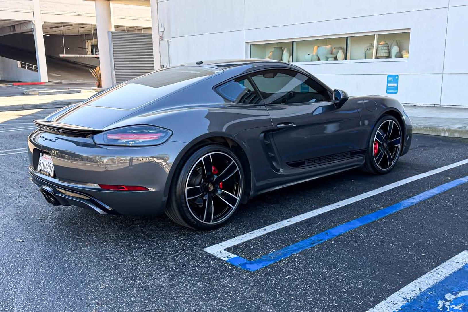 2019 Porsche Cayman S