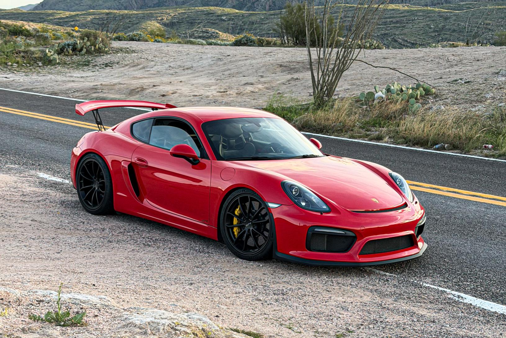 2016 Porsche Cayman GT4