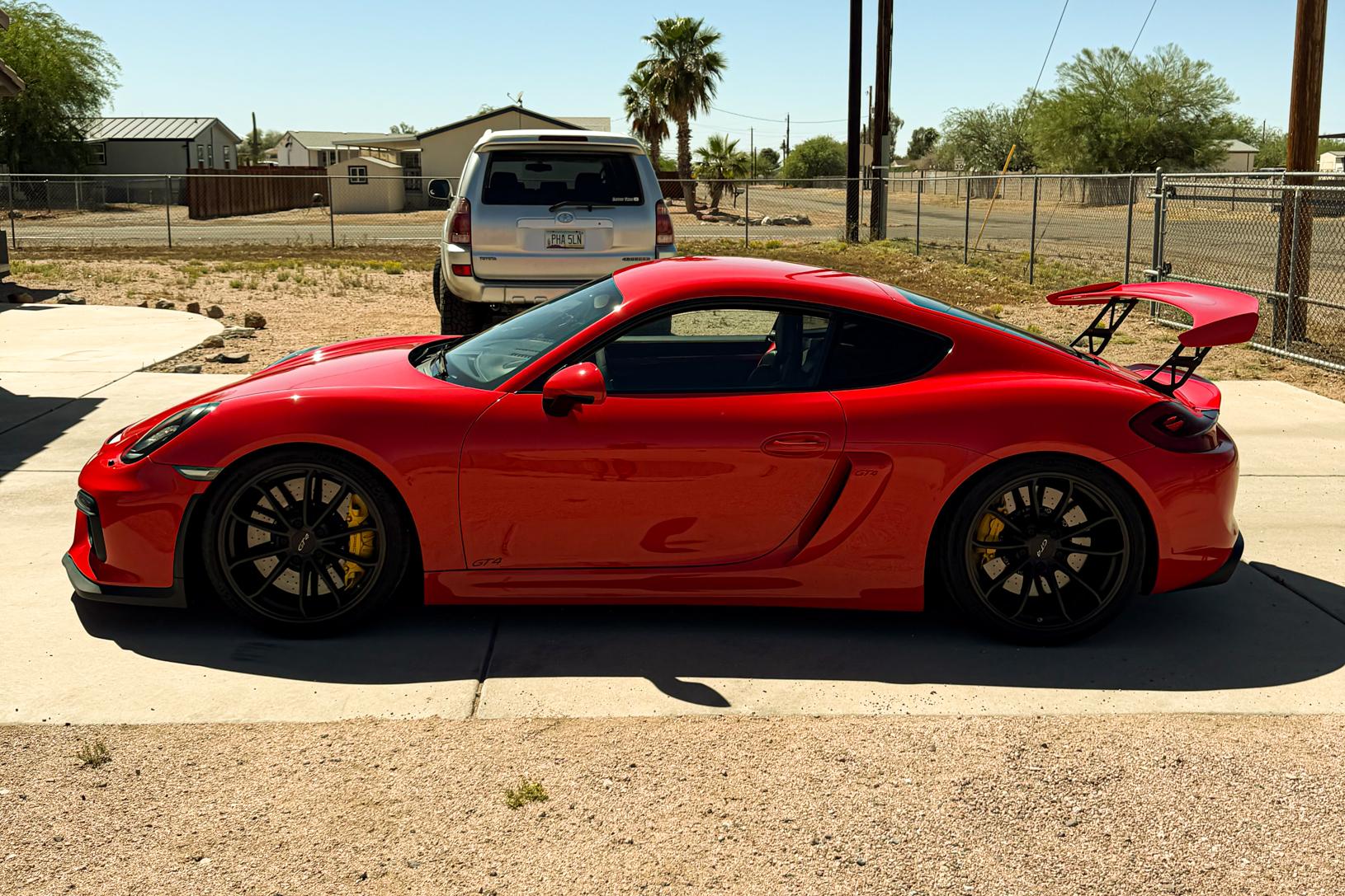 2016 Porsche Cayman GT4