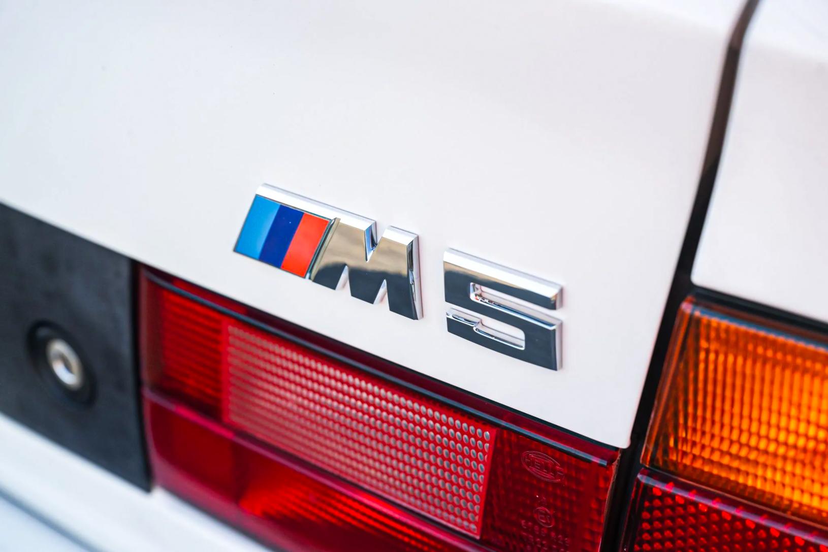 1991 BMW M5