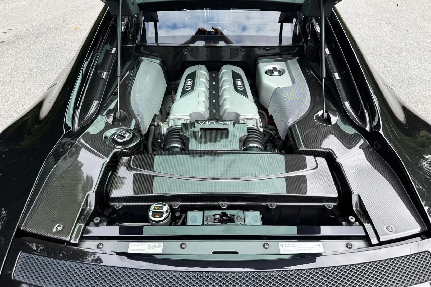 2012 Audi R8 V10