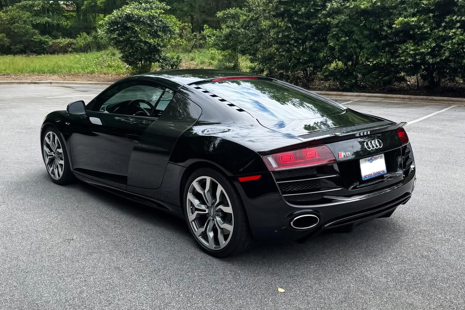 2012 Audi R8 V10