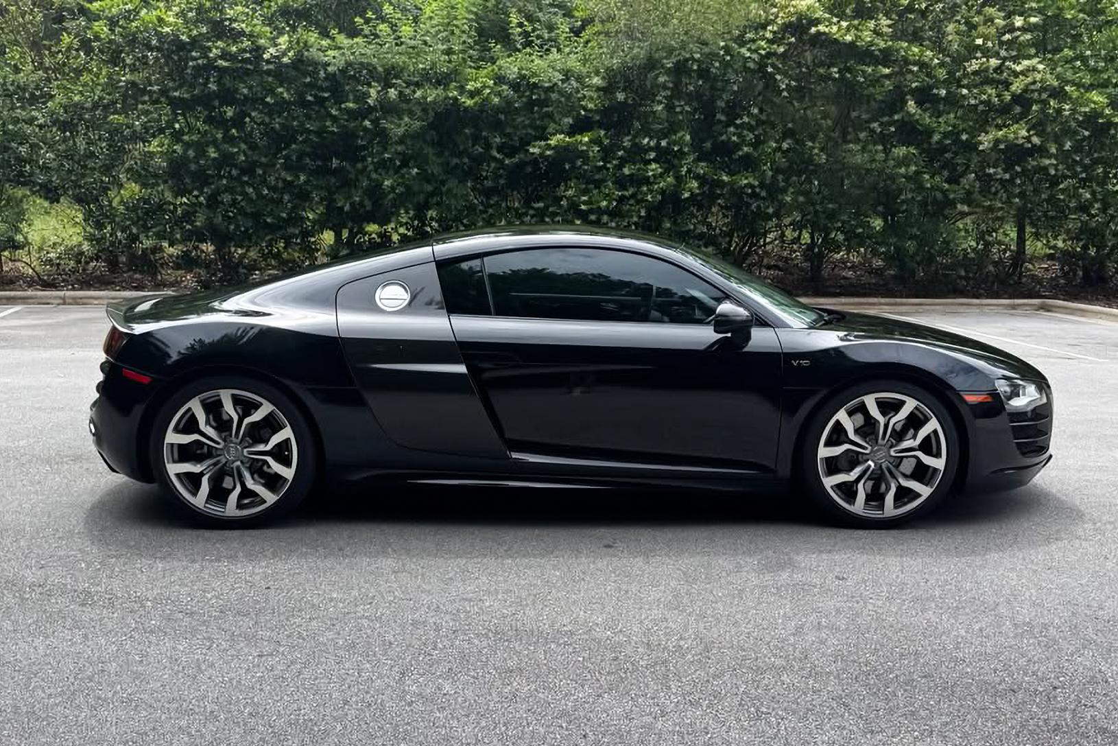2012 Audi R8 V10
