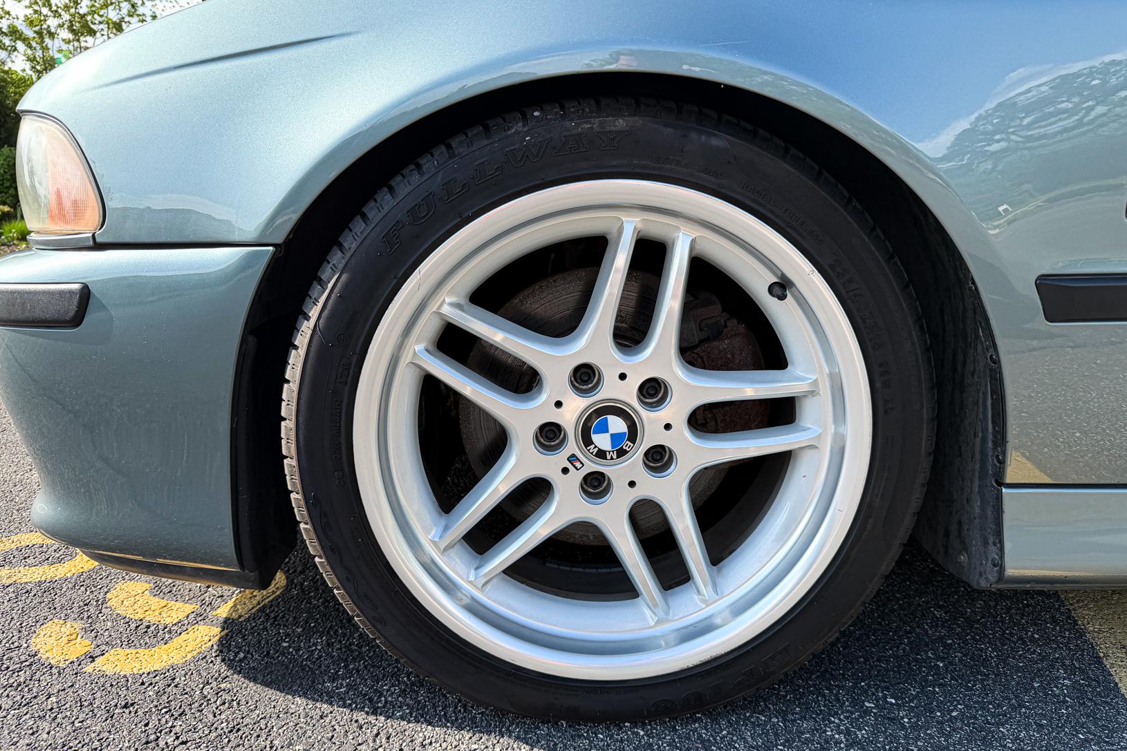 2003 BMW 540i