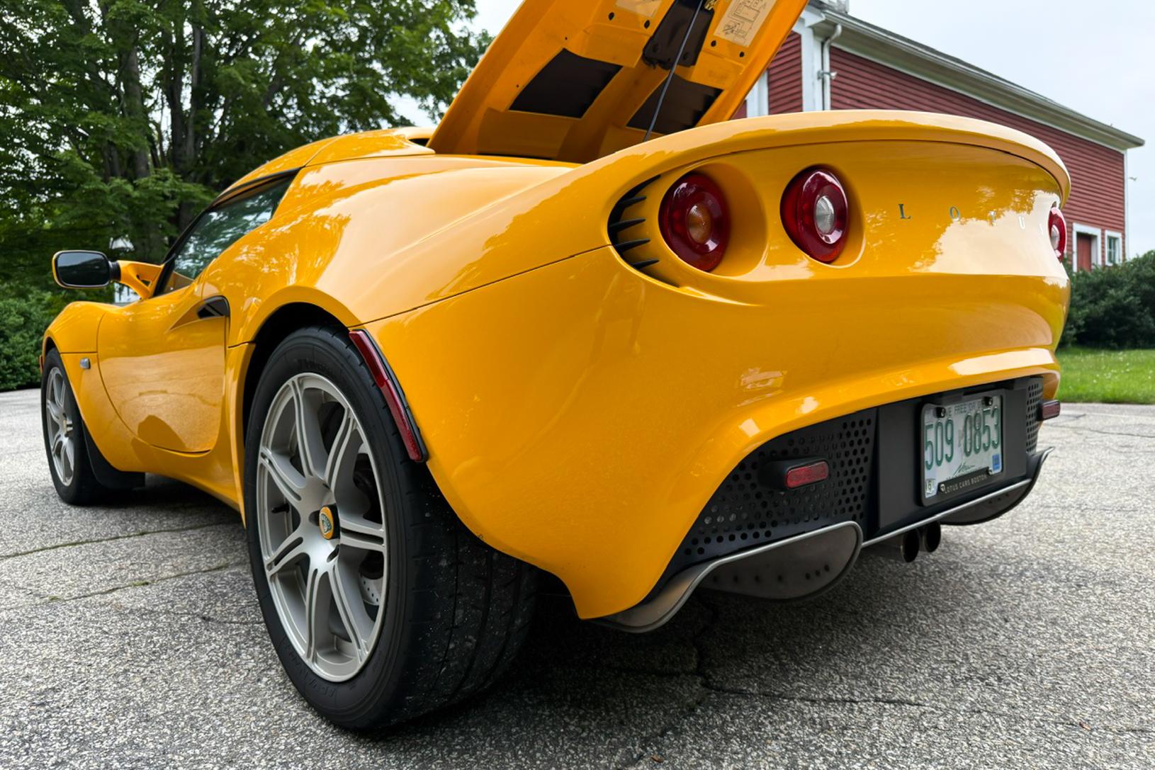 2005 Lotus Elise