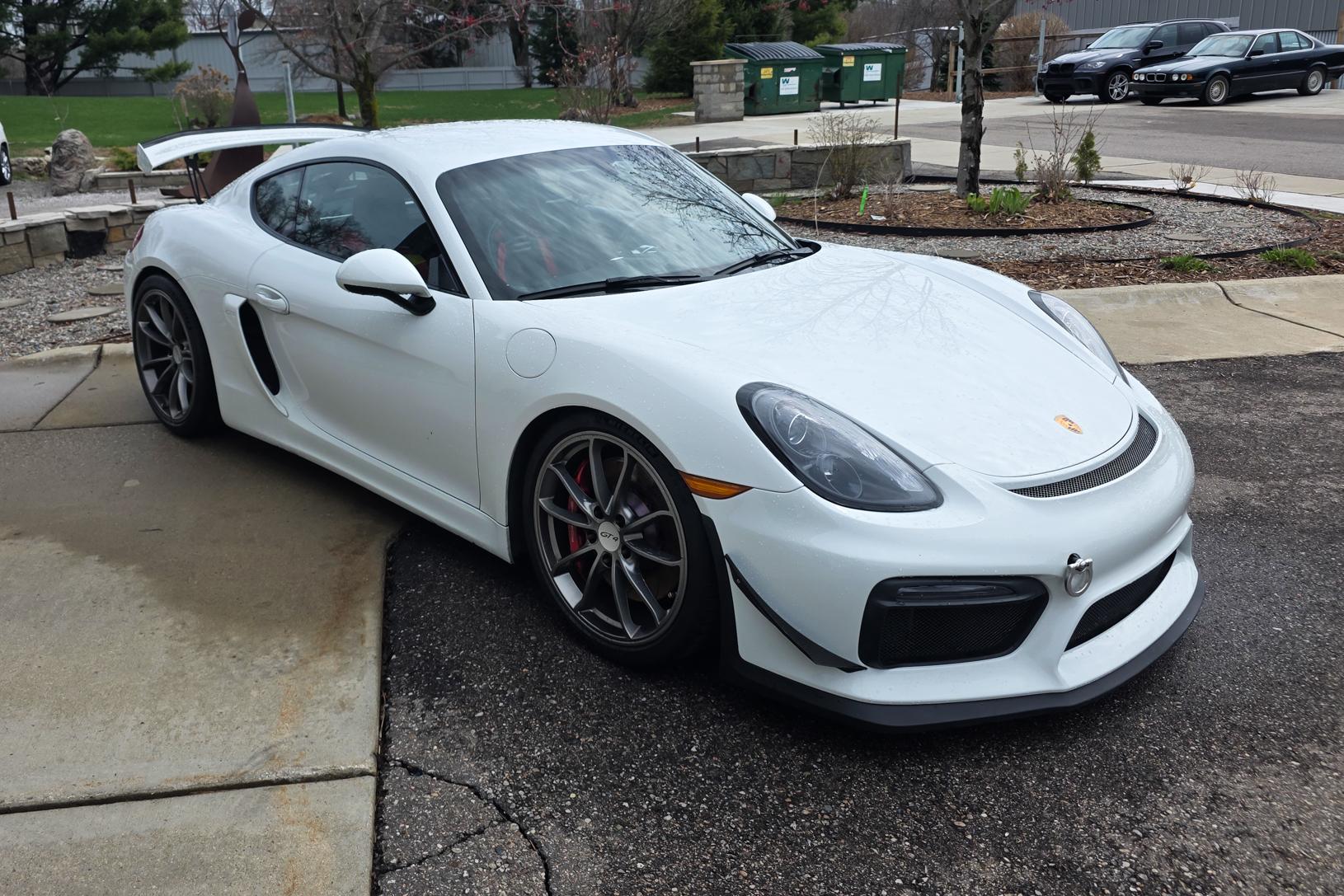 2016 Porsche Cayman GT4