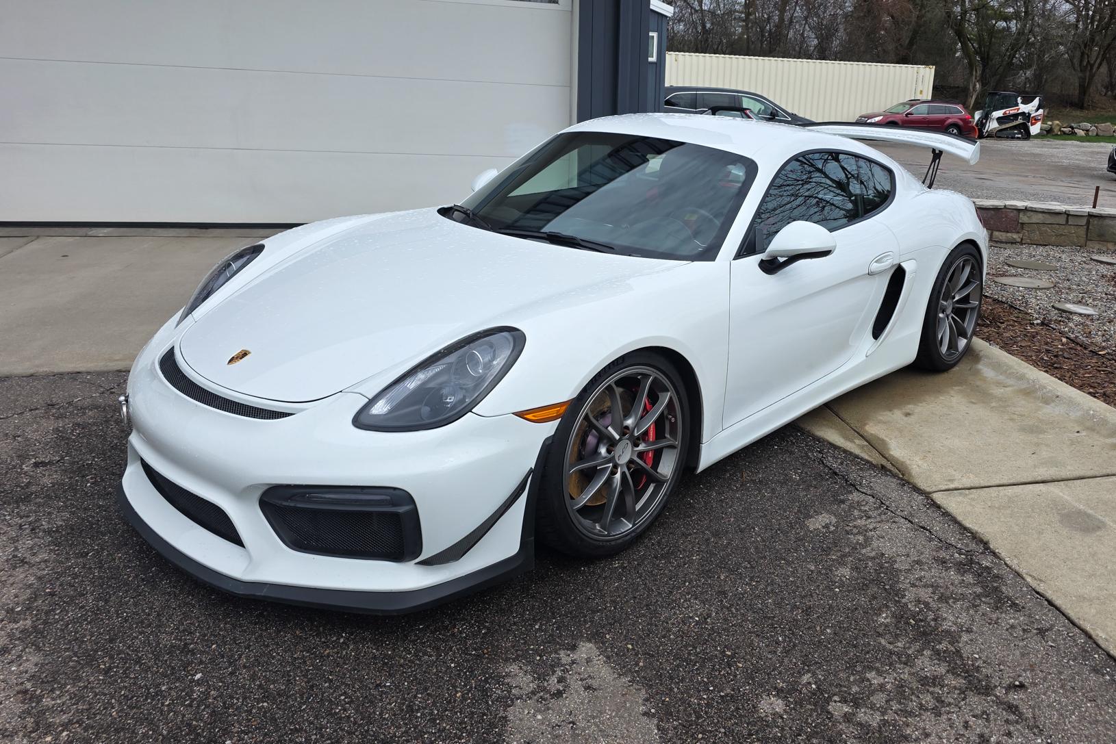 2016 Porsche Cayman GT4
