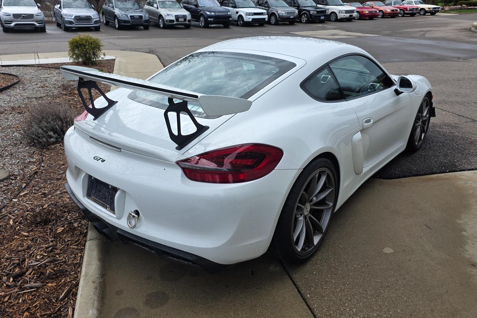 2016 Porsche Cayman GT4