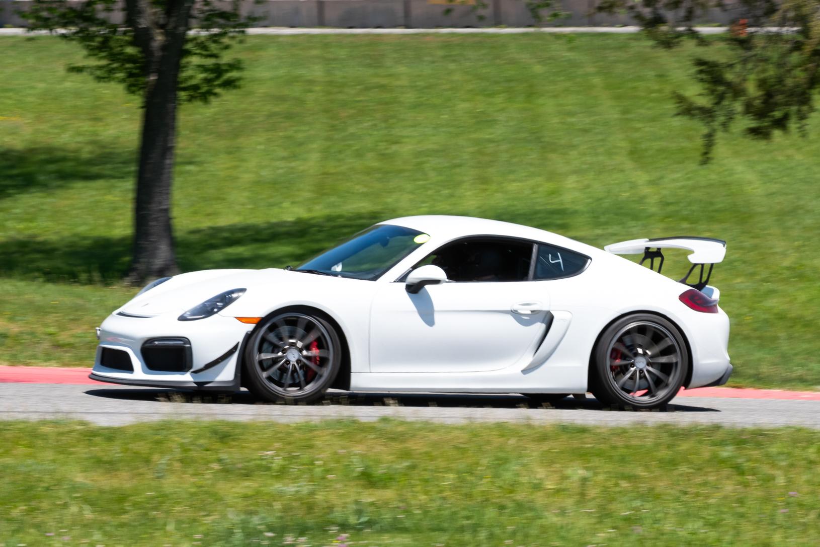 2016 Porsche Cayman GT4