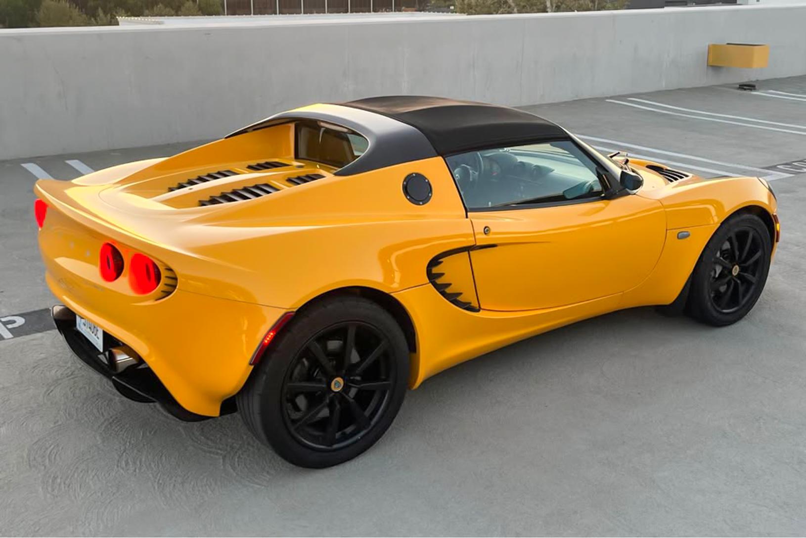 2005 Lotus Elise