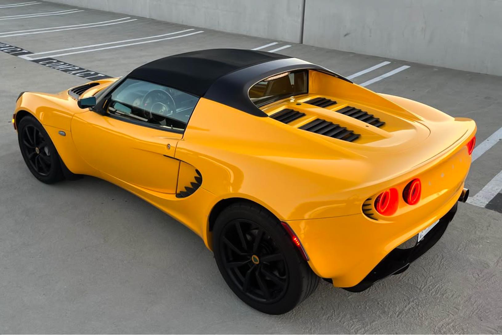 2005 Lotus Elise