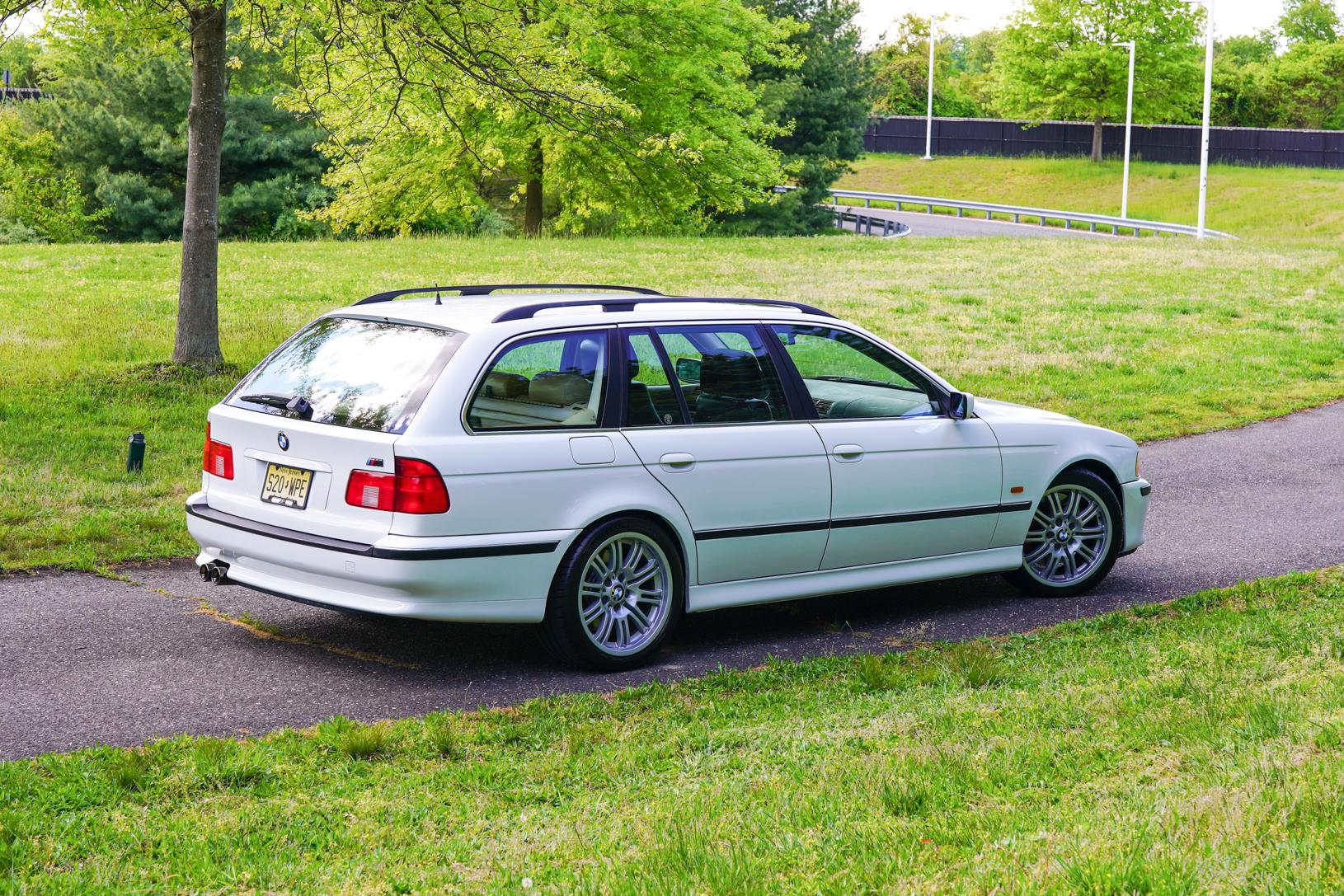 2000 BMW 528i Touring 'S54 Swap'