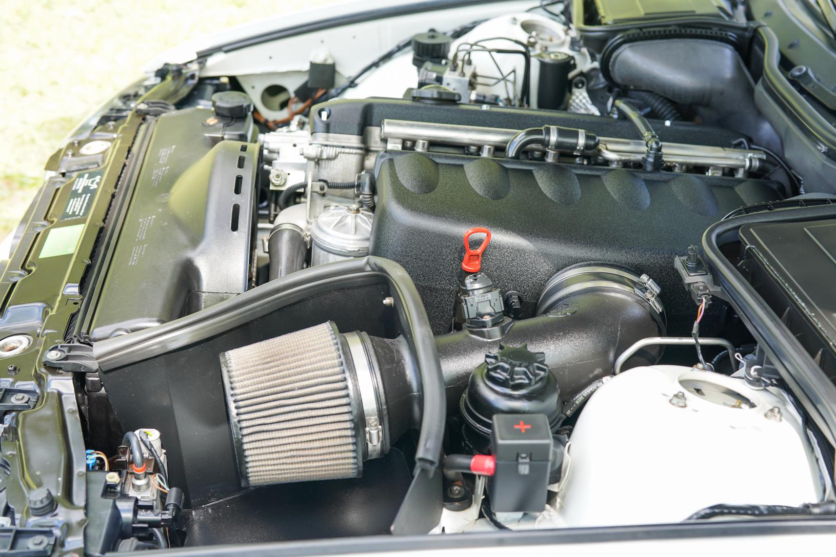 2000 BMW 528i Touring 'S54 Swap'